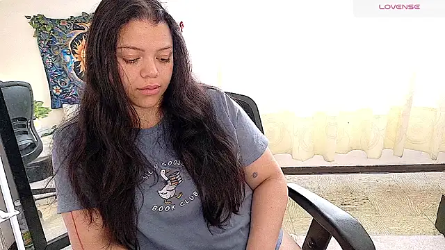 Snapshot of Amanda_sweet chatting on 05-11-26, 04:04 Amanda sweet online show from 05-11-26, 04:04