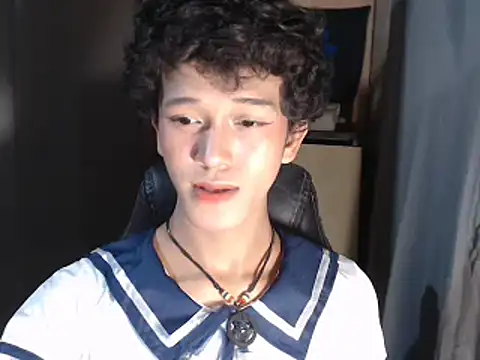 Snapshot of kenbigcockxx chatting on 10-04-25, 09:40 kenbigcockxx online show from 10-04-25, 09:40