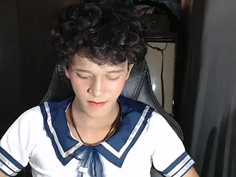 Snapshot of kenbigcockxx chatting on 10-07-25, 03:20 kenbigcockxx online show from 10-07-25, 03:20