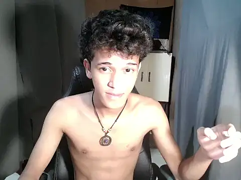 Snapshot of kenbigcockxx chatting on 11-04-25, 04:17 kenbigcockxx online show from 11-04-25, 04:17