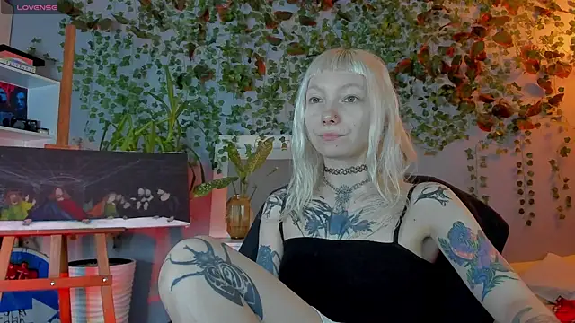 Snapshot of tattoo_art_baby chatting on 07-10-26, 04:17 tattoo art baby online show from 07-10-26, 04:17