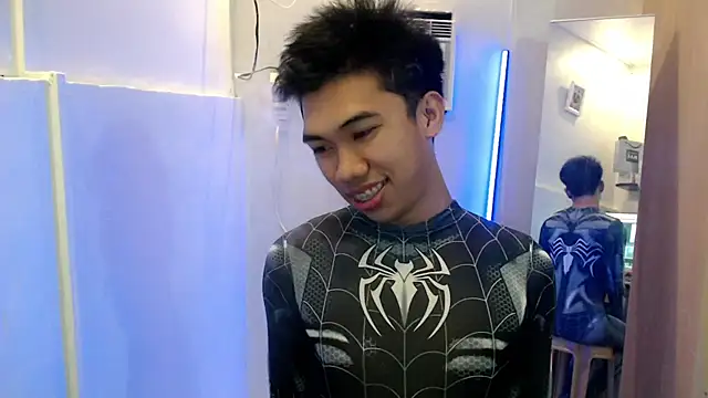 Snapshot of Ur_pinoyhotbrix chatting on 09-15-25, 02:06 Ur pinoyhotbrix online show from 09-15-25, 02:06