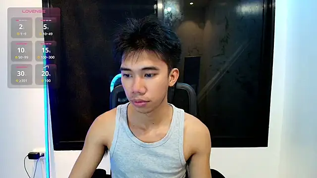 Snapshot of Ur_pinoyhotbrix chatting on 10-28-25, 02:20 Ur pinoyhotbrix online show from 10-28-25, 02:20