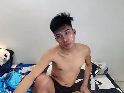 Snapshot of Ur_pinoyhotbrix chatting on 03-04-26, 06:47 Ur pinoyhotbrix online show from 03-04-26, 06:47