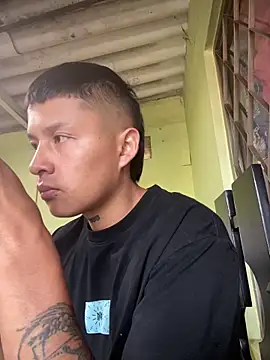 Snapshot of Archie-Davis chatting on 06-12-26, 01:43 Archie-Davis online show from 06-12-26, 01:43
