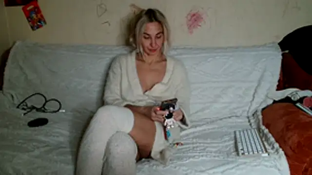 AsyaLulu online show from 10-28-25, 09:39