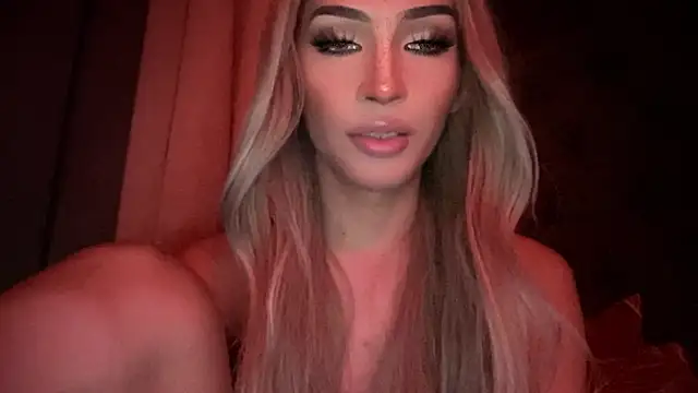 Snapshot of Alicegreenexx chatting on 07-16-26, 06:41 Alicegreenexx online show from 07-16-26, 06:41