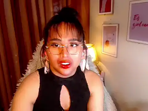 urmidnightcravingsxx online show from 04-09-26, 12:43