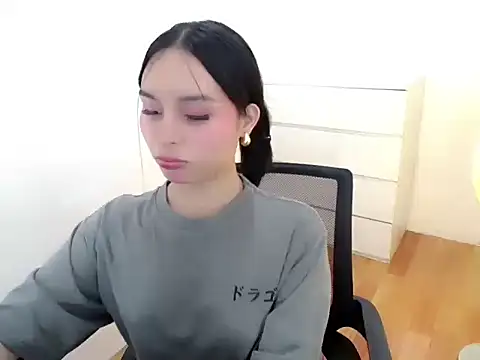 Snapshot of holly_tabby chatting on 09-09-25, 08:41 holly tabby online show from 09-09-25, 08:41