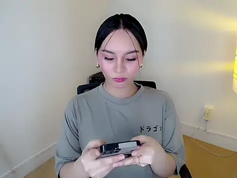 Snapshot of holly_tabby chatting on 01-06-26, 09:18 holly tabby online show from 01-06-26, 09:18