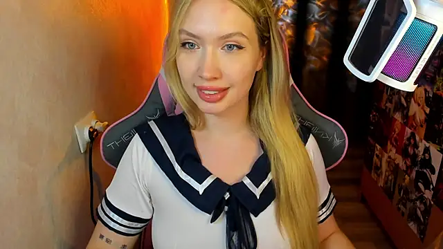 NicoleRiccii online show from 10-30-25, 09:26