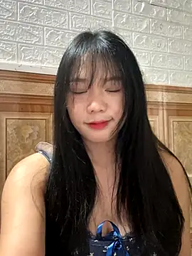 Snapshot of binejr chatting on 10-27-25, 07:23 binejr online show from 10-27-25, 07:23