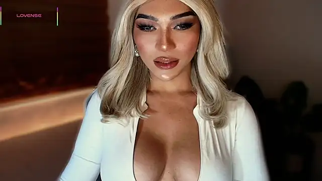 Snapshot of Huntress_xxx chatting on 09-20-25, 11:00 Huntress xxx online show from 09-20-25, 11:00
