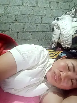 Snapshot of jienrrr chatting on 09-19-25, 11:38 jienrrr online show from 09-19-25, 11:38