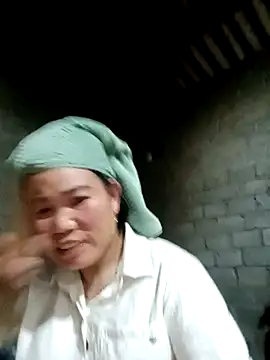 Snapshot of jienrrr chatting on 09-21-25, 01:02 jienrrr online show from 09-21-25, 01:02