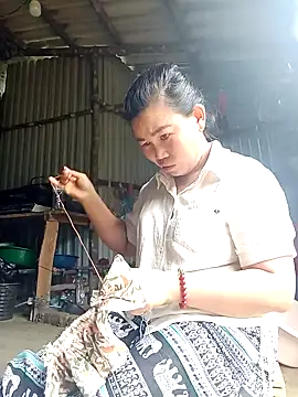 Snapshot of jienrrr chatting on 09-25-25, 02:04 jienrrr online show from 09-25-25, 02:04