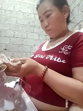 Snapshot of jienrrr chatting on 09-25-25, 02:10 jienrrr online show from 09-25-25, 02:10