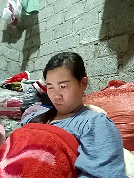 Snapshot of jienrrr chatting on 10-01-25, 02:50 jienrrr online show from 10-01-25, 02:50