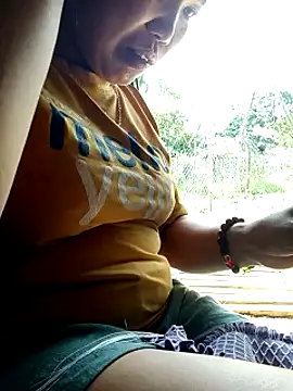 Snapshot of jienrrr chatting on 10-05-25, 02:10 jienrrr online show from 10-05-25, 02:10