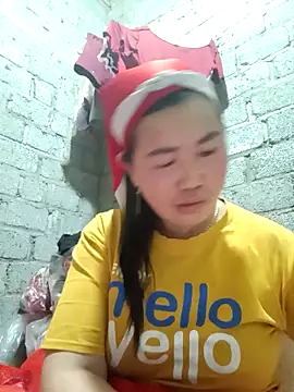 Snapshot of jienrrr chatting on 10-05-25, 10:18 jienrrr online show from 10-05-25, 10:18