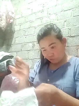 Snapshot of jienrrr chatting on 10-21-25, 01:01 jienrrr online show from 10-21-25, 01:01