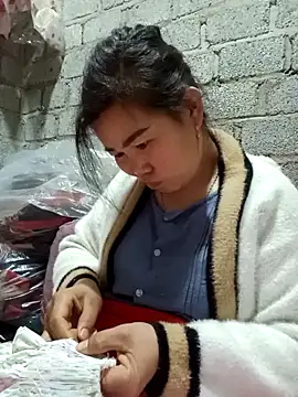 Snapshot of jienrrr chatting on 10-23-25, 01:16 jienrrr online show from 10-23-25, 01:16