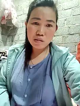 Snapshot of jienrrr chatting on 10-25-25, 01:51 jienrrr online show from 10-25-25, 01:51