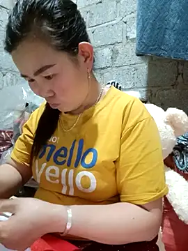 Snapshot of jienrrr chatting on 10-31-25, 01:06 jienrrr online show from 10-31-25, 01:06