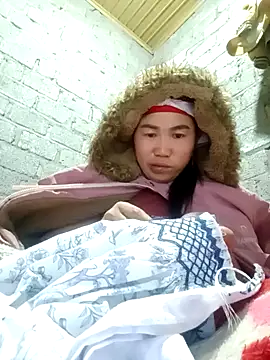 Snapshot of jienrrr chatting on 11-22-25, 12:31 jienrrr online show from 11-22-25, 12:31