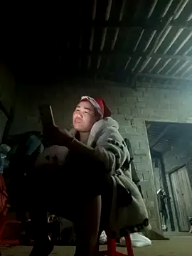 Snapshot of jienrrr chatting on 11-25-25, 01:11 jienrrr online show from 11-25-25, 01:11