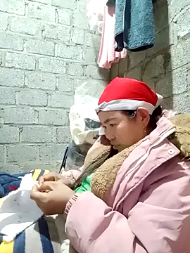 Snapshot of jienrrr chatting on 11-29-25, 02:20 jienrrr online show from 11-29-25, 02:20