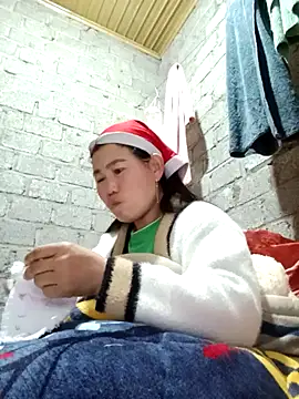 Snapshot of jienrrr chatting on 12-01-25, 11:32 jienrrr online show from 12-01-25, 11:32