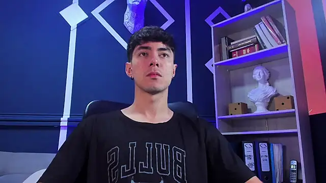 etham wolf  online show from 10-01-25, 01:06