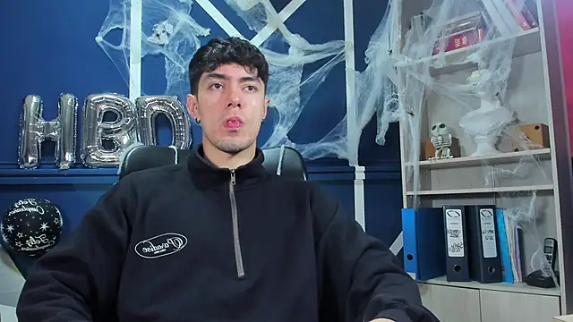 etham wolf  online show from 10-29-25, 12:18