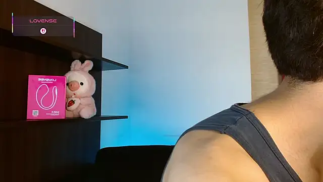 Snapshot of Ezra_Storm chatting on 11-12-25, 04:57 Ezra Storm online show from 11-12-25, 04:57