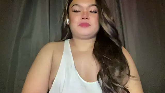 Snapshot of RedHead_Thalia chatting on 02-28-26, 11:06 RedHead Thalia online show from 02-28-26, 11:06