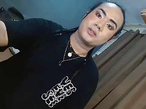 Snapshot of longoria_crawford chatting on 07-25-26, 10:40 longoria crawford online show from 07-25-26, 10:40