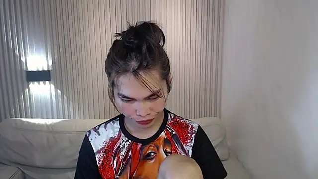 Snapshot of lovelychanel69xx chatting on 12-17-25, 12:38 lovelychanel69xx online show from 12-17-25, 12:38