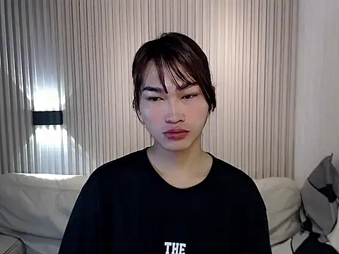 Snapshot of lovelychanel69xx chatting on 12-19-25, 11:23 lovelychanel69xx online show from 12-19-25, 11:23