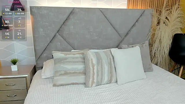 Jade Whisper online show from 11-23-25, 01:27