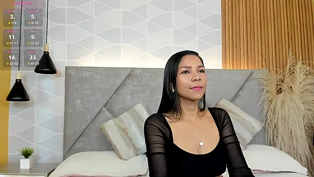 Jade Whisper online show from 12-14-25, 01:33