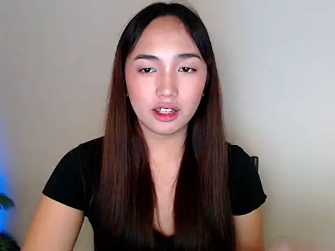 hannah ley18 online show from 12-16-25, 04:34