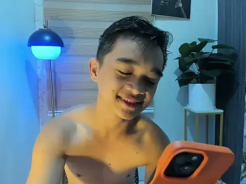 sexysam14 online show from 11-05-25, 01:49