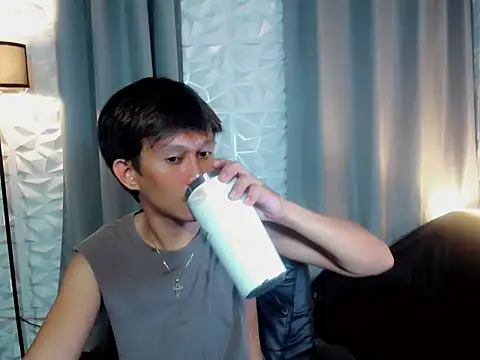 Snapshot of prince_elaijah chatting on 02-12-26, 12:33 prince elaijah online show from 02-12-26, 12:33