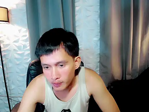 Snapshot of prince_elaijah chatting on 05-23-26, 04:00 prince elaijah online show from 05-23-26, 04:00
