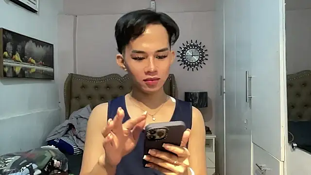 Snapshot of solana_imani chatting on 09-19-25, 11:22 solana imani online show from 09-19-25, 11:22