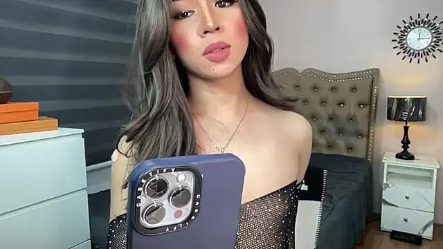 Snapshot of solana_imani chatting on 09-22-25, 03:14 solana imani online show from 09-22-25, 03:14