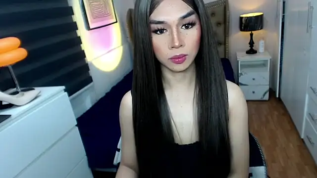 Snapshot of solana_imani chatting on 09-30-25, 03:17 solana imani online show from 09-30-25, 03:17