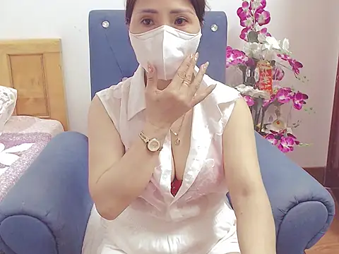 Snapshot of ruby_8x chatting on 09-20-25, 11:33 ruby 8x online show from 09-20-25, 11:33