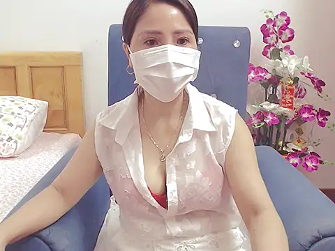 Snapshot of ruby_8x chatting on 09-28-25, 08:14 ruby 8x online show from 09-28-25, 08:14